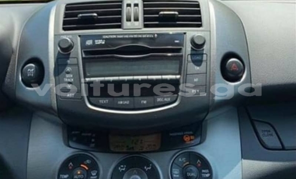 Acheter Occasion Voiture Toyota RAV4 Blanc à Libreville, Estuaire Acheter Occasion Voiture Toyota RAV4 Blanc à Libreville, Estuaire