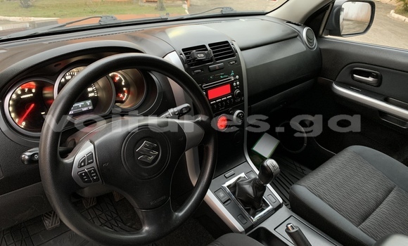 Sayi Na hannu Suzuki Grand Vitara M Mota in Libreville a estuary Sayi Na hannu Suzuki Grand Vitara M Mota in Libreville a estuary