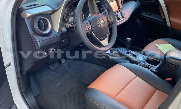 Acheter Occasion Voiture Toyota RAV4 Blanc à Libreville, Estuaire Acheter Occasion Voiture Toyota RAV4 Blanc à Libreville, Estuaire