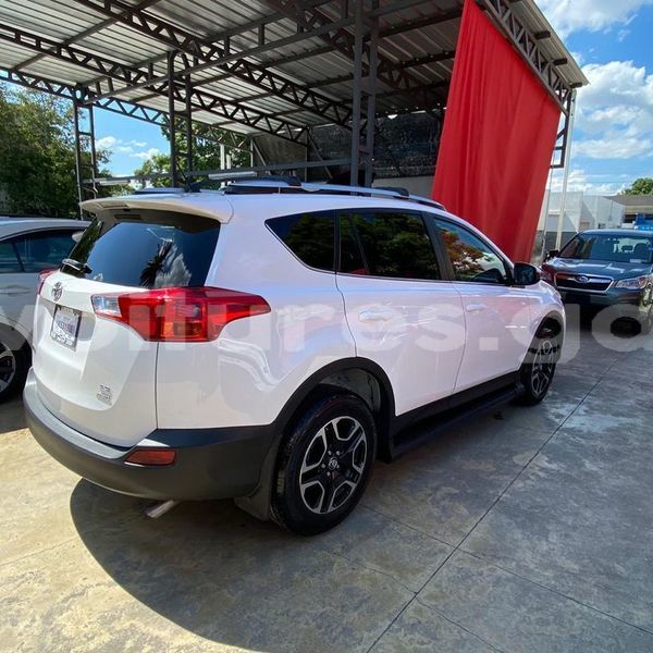 Big with watermark toyota rav4 estuaire libreville 7569