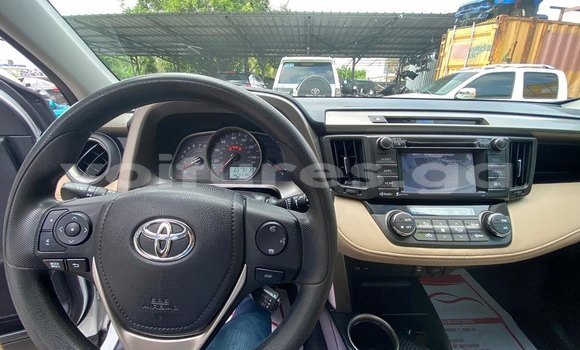 Acheter Occasion Voiture Toyota RAV4 Blanc à Libreville, Estuaire Acheter Occasion Voiture Toyota RAV4 Blanc à Libreville, Estuaire