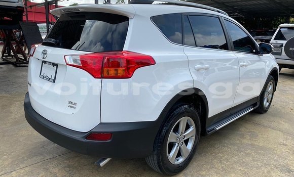 Acheter Occasion Voiture Toyota RAV4 Blanc à Libreville, Estuaire Acheter Occasion Voiture Toyota RAV4 Blanc à Libreville, Estuaire
