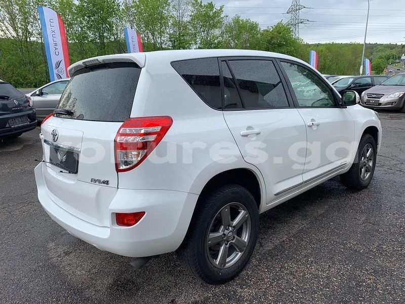 Big with watermark toyota rav4 estuaire libreville 7571