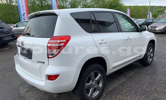 Acheter Occasion Voiture Toyota RAV4 Blanc à Libreville, Estuaire Acheter Occasion Voiture Toyota RAV4 Blanc à Libreville, Estuaire
