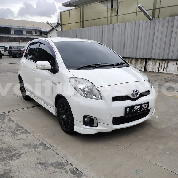 Big with watermark toyota yaris estuaire libreville 7573