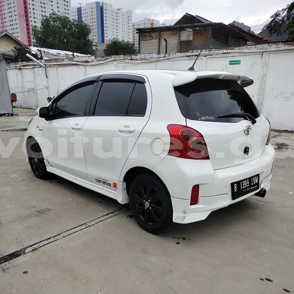 Big with watermark toyota yaris estuaire libreville 7573