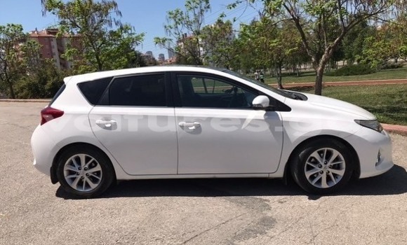 Buy Used Toyota Auris White Car in Libreville in Estuary Buy Used Toyota Auris White Car in Libreville in Estuary