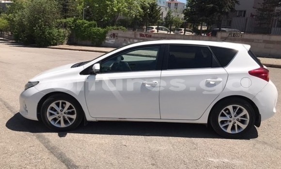 Buy Used Toyota Auris White Car in Libreville in Estuary Buy Used Toyota Auris White Car in Libreville in Estuary