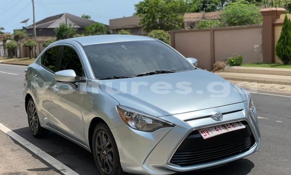 Buy Used Toyota Yaris Silver Car in Libreville in Estuary Buy Used Toyota Yaris Silver Car in Libreville in Estuary