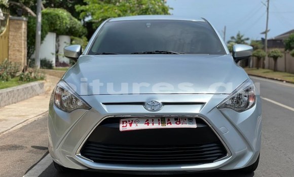 Buy Used Toyota Yaris Silver Car in Libreville in Estuary Buy Used Toyota Yaris Silver Car in Libreville in Estuary