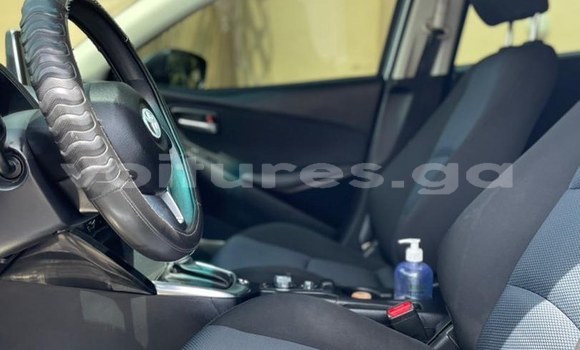 Buy Used Toyota Yaris Silver Car in Libreville in Estuary Buy Used Toyota Yaris Silver Car in Libreville in Estuary