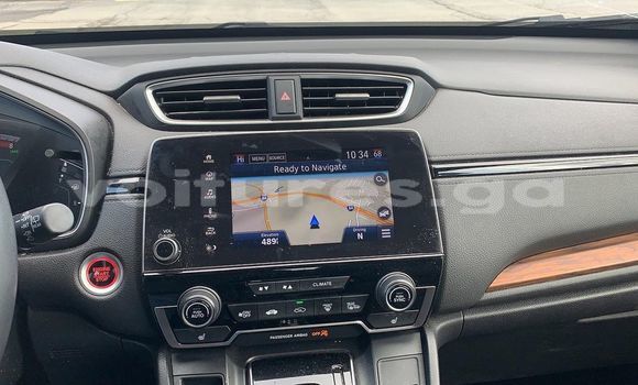 Buy Used Hyundai Tiburon White Car in Lastoursville in Ogooue-Lolo Buy Used Hyundai Tiburon White Car in Lastoursville in Ogooue-Lolo