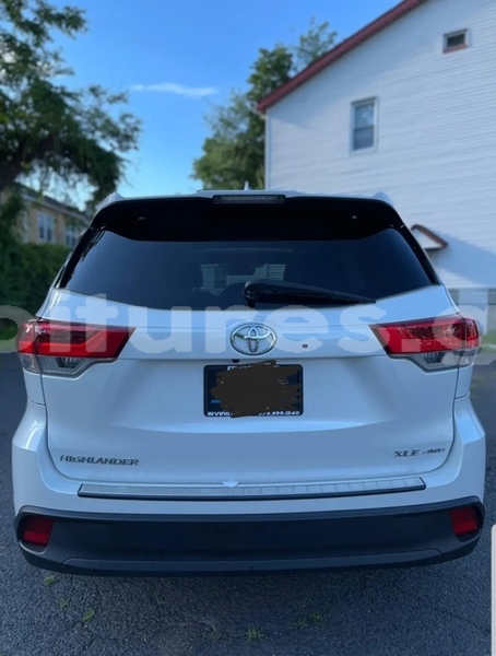 Big with watermark toyota highlander estuaire libreville 7592