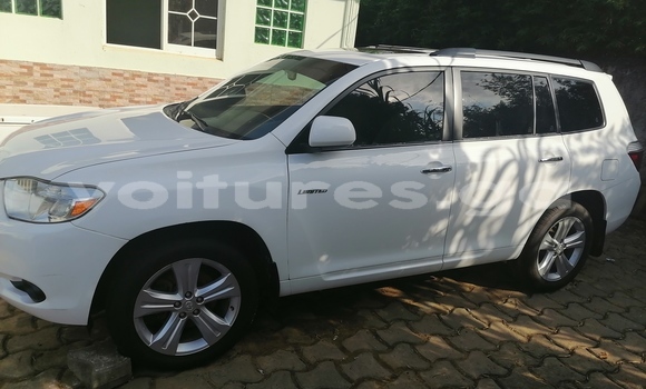 Buy Used Toyota Highlander White Car in Libreville in Estuary Buy Used Toyota Highlander White Car in Libreville in Estuary