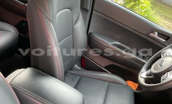 Sayi Na hannu Kia Sportage White Mota in Libreville a estuary Sayi Na hannu Kia Sportage White Mota in Libreville a estuary