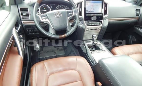 Acheter Occasion Voiture Toyota Land Cruiser Blanc à Fougamou, Ngounie Acheter Occasion Voiture Toyota Land Cruiser Blanc à Fougamou, Ngounie