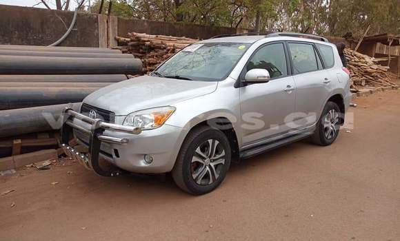 Acheter Occasion Voiture Toyota RAV4 Gris à Bitam, Woleu-Ntem Acheter Occasion Voiture Toyota RAV4 Gris à Bitam, Woleu-Ntem