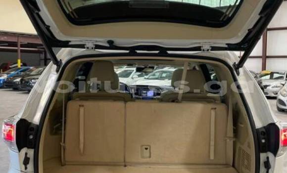 Sayi Imported Toyota Highlander White Mota in Booue a Ogooue-Ivindo Sayi Imported Toyota Highlander White Mota in Booue a Ogooue-Ivindo