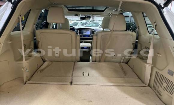 Sayi Imported Toyota Highlander White Mota in Booue a Ogooue-Ivindo Sayi Imported Toyota Highlander White Mota in Booue a Ogooue-Ivindo