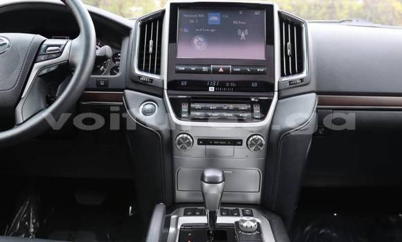 Sayi Imported Toyota Land Cruiser Azurfa Mota in Gamba a Ogooue-Maritime Sayi Imported Toyota Land Cruiser Azurfa Mota in Gamba a Ogooue-Maritime