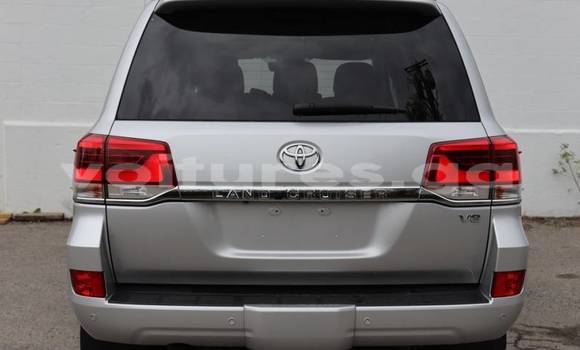 Sayi Imported Toyota Land Cruiser Azurfa Mota in Gamba a Ogooue-Maritime Sayi Imported Toyota Land Cruiser Azurfa Mota in Gamba a Ogooue-Maritime