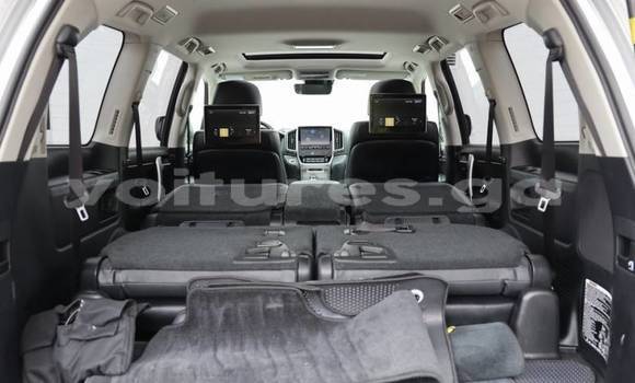 Sayi Imported Toyota Land Cruiser Azurfa Mota in Gamba a Ogooue-Maritime Sayi Imported Toyota Land Cruiser Azurfa Mota in Gamba a Ogooue-Maritime