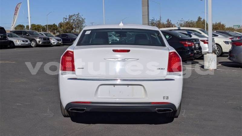 Big with watermark chrysler 300 estuaire kango 7619