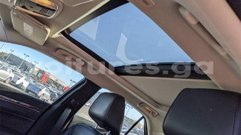 Big with watermark chrysler 300 estuaire kango 7619