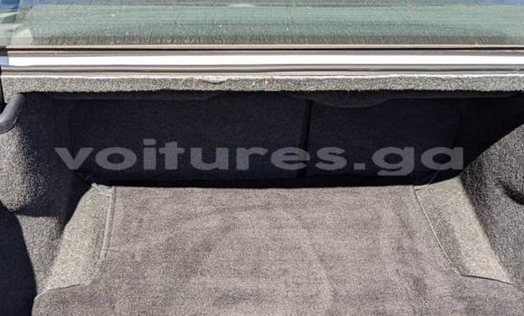 Sayi Imported Chrysler 300 White Mota in Kango a estuary Sayi Imported Chrysler 300 White Mota in Kango a estuary