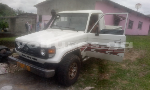 Acheter Occasion Voiture Toyota Land Cruiser Blanc à Libreville, Estuaire Acheter Occasion Voiture Toyota Land Cruiser Blanc à Libreville, Estuaire