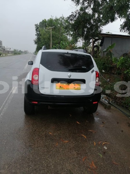 Big with watermark renault duster estuaire libreville 7628