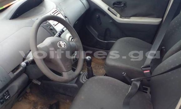 Buy Used Toyota Yaris Red Car in Libreville in Estuary Buy Used Toyota Yaris Red Car in Libreville in Estuary