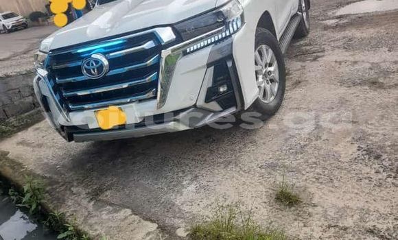 Buy Used Toyota Land Cruiser White Car in Libreville in Estuary Buy Used Toyota Land Cruiser White Car in Libreville in Estuary
