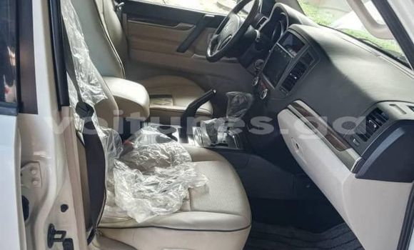 Buy Used Mitsubishi Pajero White Car in Libreville in Estuary Buy Used Mitsubishi Pajero White Car in Libreville in Estuary