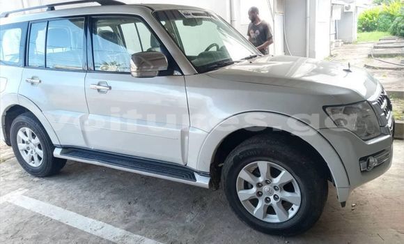 Buy Used Mitsubishi Pajero White Car in Libreville in Estuary Buy Used Mitsubishi Pajero White Car in Libreville in Estuary
