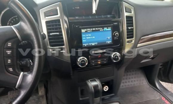 Buy Used Mitsubishi Pajero White Car in Libreville in Estuary Buy Used Mitsubishi Pajero White Car in Libreville in Estuary