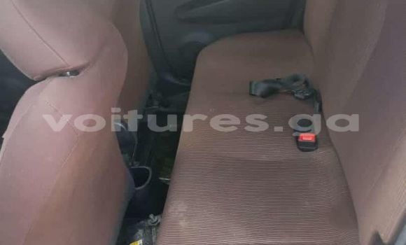 Buy Used Toyota Yaris Silver Car in Libreville in Estuary Buy Used Toyota Yaris Silver Car in Libreville in Estuary