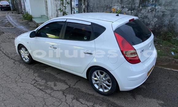 Acheter Occasion Voiture Hyundai i30 Blanc à Libreville, Estuaire Acheter Occasion Voiture Hyundai i30 Blanc à Libreville, Estuaire