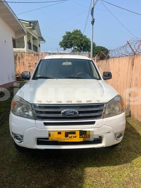 Big with watermark ford everest estuaire libreville 7679