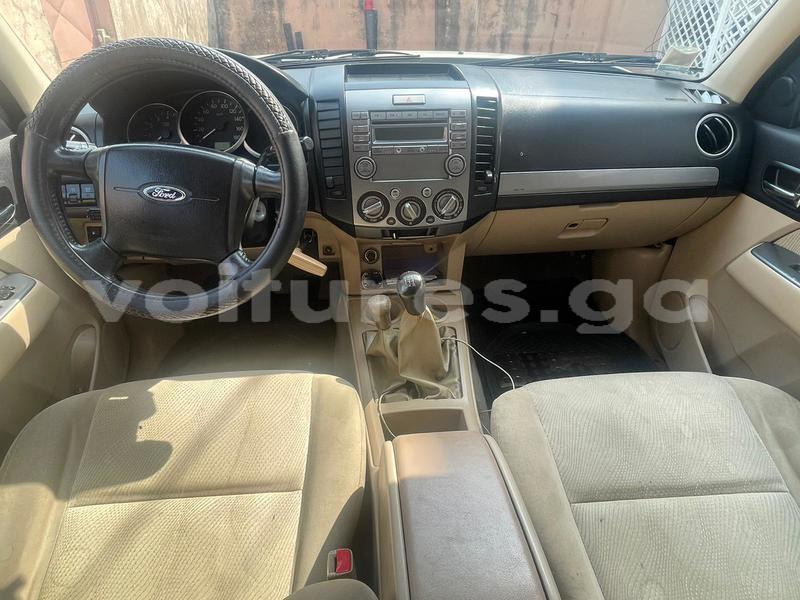 Big with watermark ford everest estuaire libreville 7679