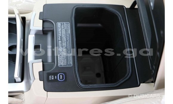 Acheter Import Voiture Toyota Land Cruiser Noir à Import - Dubai, Estuaire Acheter Import Voiture Toyota Land Cruiser Noir à Import - Dubai, Estuaire