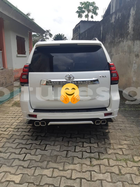 Big with watermark toyota prado estuaire libreville 7689