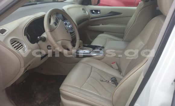 Sayi Na hannu Infiniti Q60 White Mota in Libreville a estuary Sayi Na hannu Infiniti Q60 White Mota in Libreville a estuary