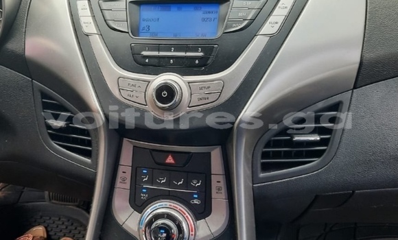 Sayi Na hannu Hyundai Accent White Mota in Libreville a estuary Sayi Na hannu Hyundai Accent White Mota in Libreville a estuary