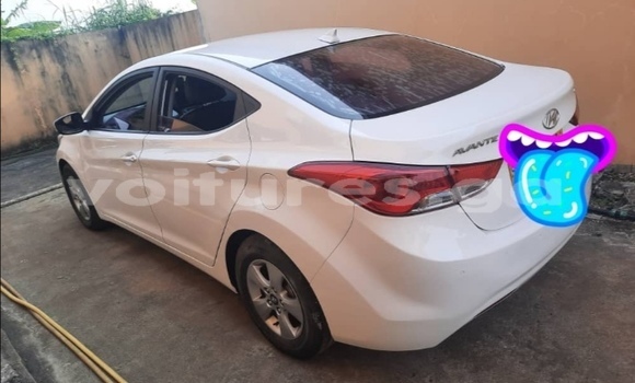 Sayi Na hannu Hyundai Accent White Mota in Libreville a estuary Sayi Na hannu Hyundai Accent White Mota in Libreville a estuary
