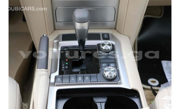 Acheter Import Voiture Toyota Land Cruiser Noir à Import - Dubai, Estuaire Acheter Import Voiture Toyota Land Cruiser Noir à Import - Dubai, Estuaire