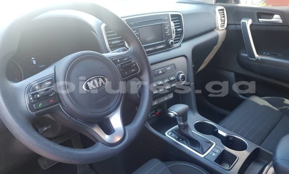 Buy Used Kia Sportage Blue Car in Libreville in Estuary Buy Used Kia Sportage Blue Car in Libreville in Estuary