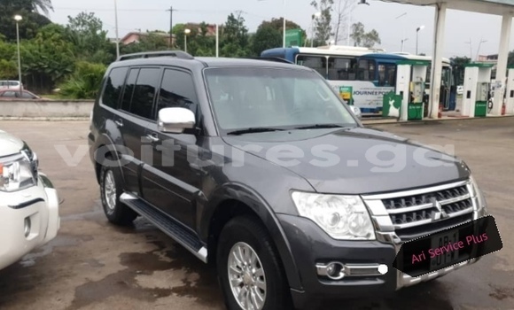 Acheter Import Voiture Mitsubishi Pajero Gris à Libreville, Estuaire Acheter Import Voiture Mitsubishi Pajero Gris à Libreville, Estuaire