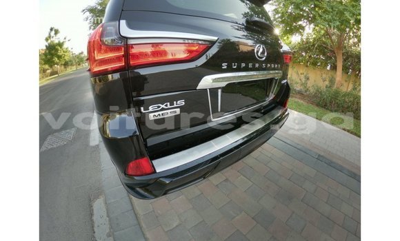 Acheter Import Voiture Lexus LX Noir à Import - Dubai, Estuaire
