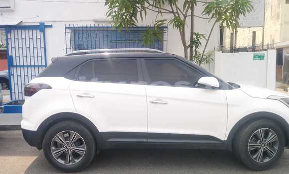 Sayi Na hannu Hyundai Creta White Mota in Libreville a estuary Sayi Na hannu Hyundai Creta White Mota in Libreville a estuary